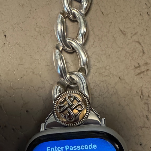 Brighton Interlock Noir Two Tone watch band - Picture 2 of 13